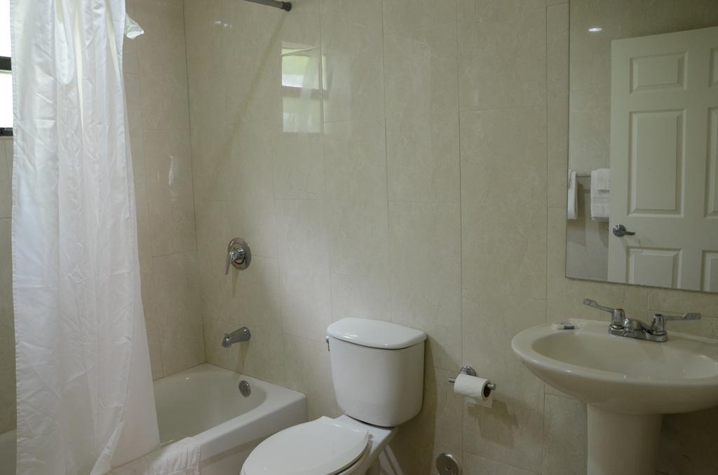 Carl'S El Padre Motel Miami Zewnętrze zdjęcie